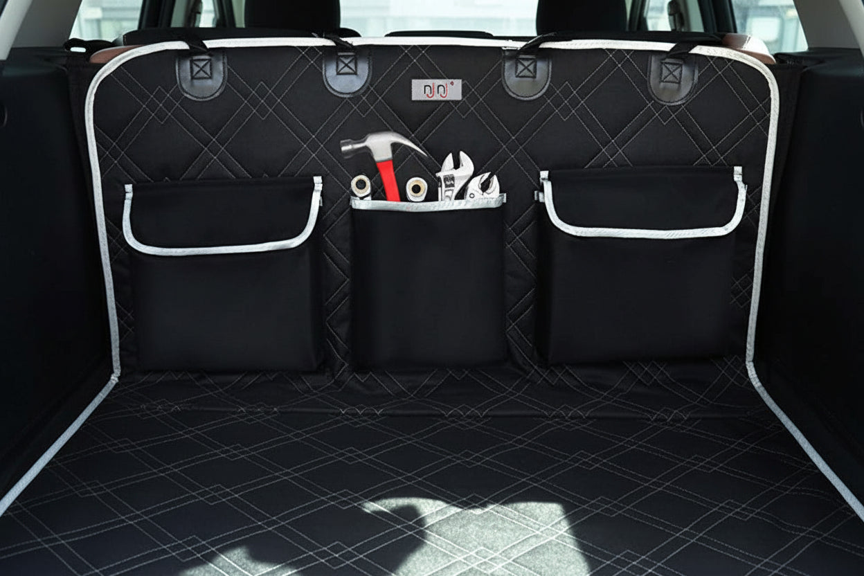 Travel Buddy | Dog Mat for Car Trunk with 3 Pockets | Durable Oxford Cloth for Easy Clean-Up 2